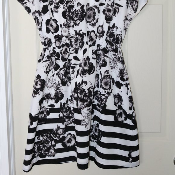 Kensie Black and White Floral Dress - Picture 3 of 3